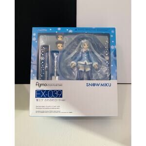 Figma Snow Miku Fluffy Coat Ver. Good smile Online Shop Sky Town Exclusive